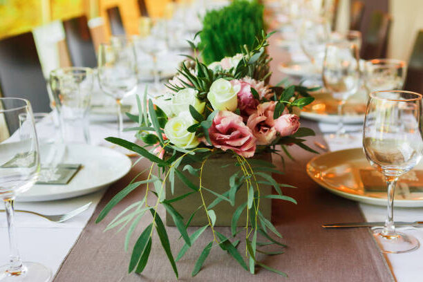 Elegant Dining Table Decor